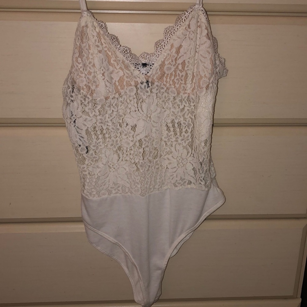 Lace body suit